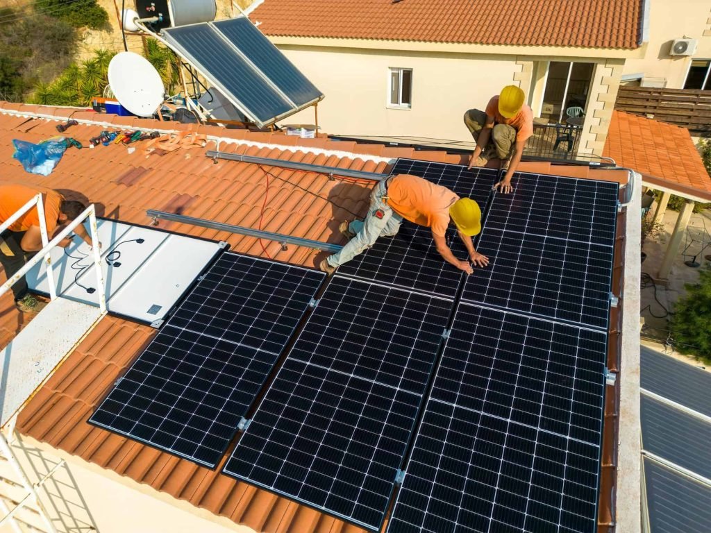 Men installing solar panels on an Arizona home
